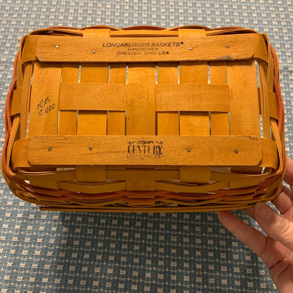 Longaberger Century 2000 Basket - Picture 2 of 3